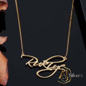 Dekoratif Yazı ile isimli Gümüş kolye