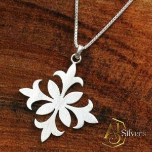 Mistik Çiçek Figürlü Gümüş Kolye