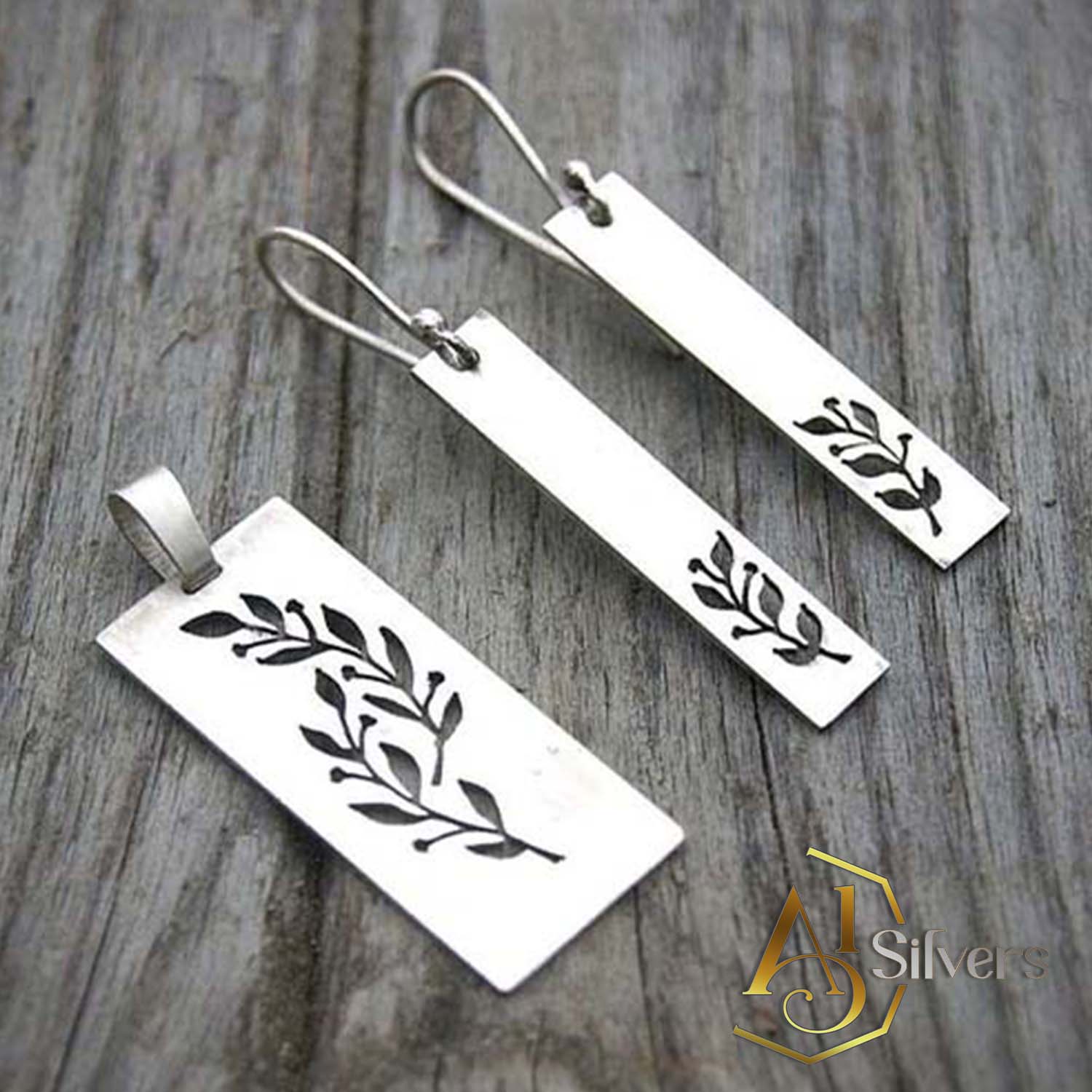 Dal ve Yaprak Figürlü Gümüş Kolye Küpe Set